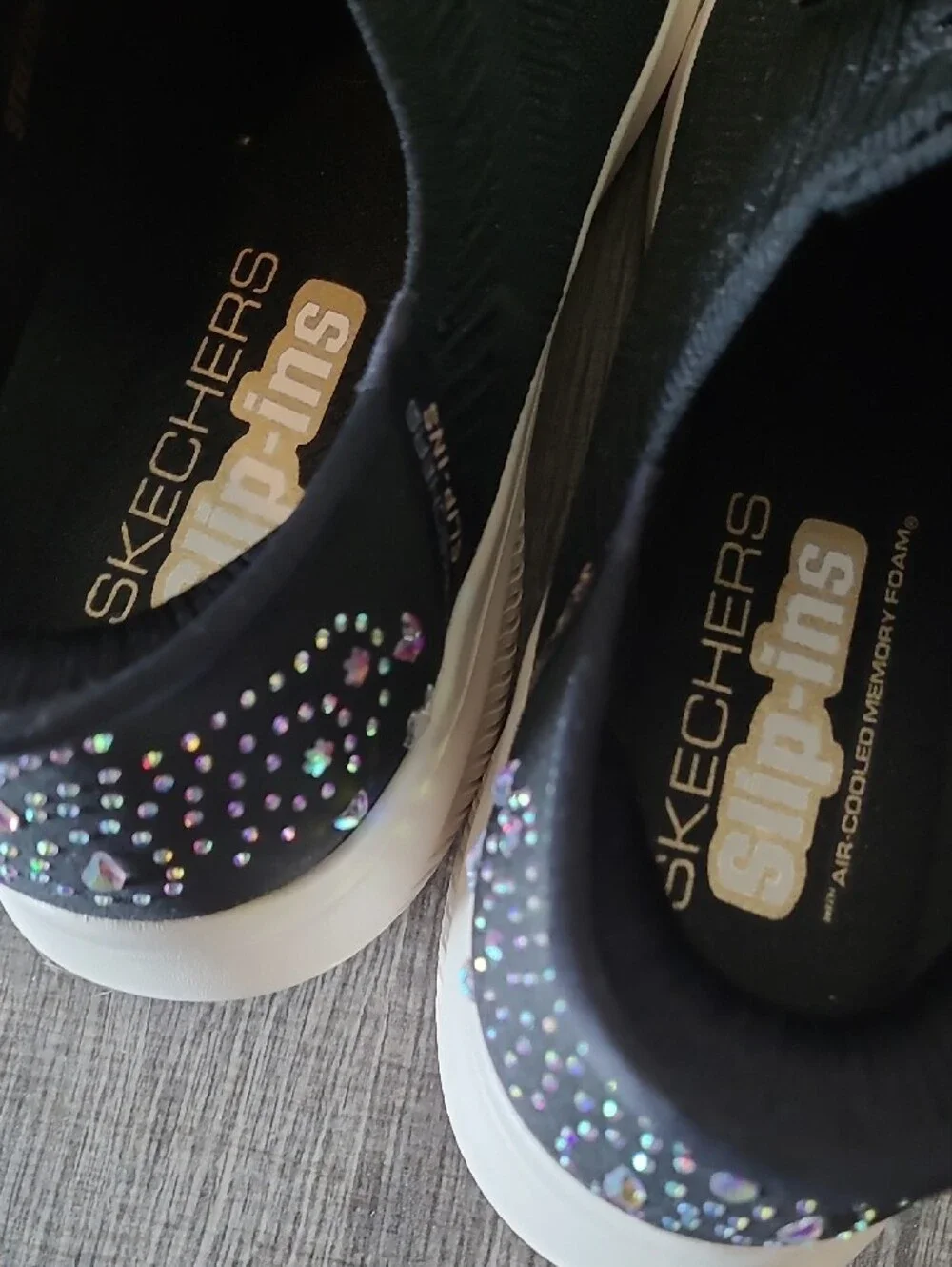 Skechers Women's Black Bling Slip-ins On Knit Sz Women's 10 Off White Soles - Picture 5 of 8